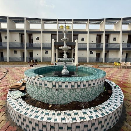 Hotel Madhuban 奥兰加巴德 外观 照片