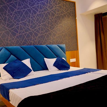 Hotel Madhuban 奥兰加巴德 外观 照片