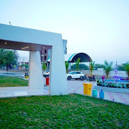 Hotel Madhuban 奥兰加巴德 外观 照片