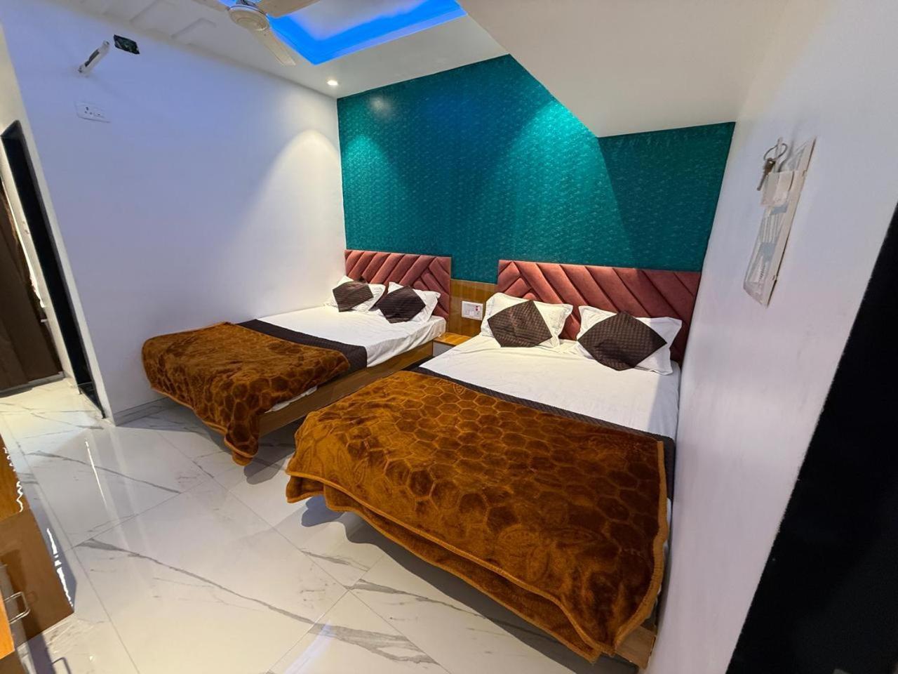 Hotel Madhuban 奥兰加巴德 外观 照片