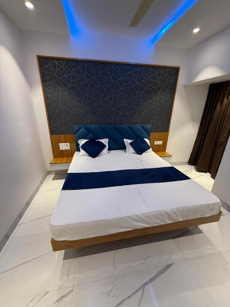 Hotel Madhuban 奥兰加巴德 外观 照片