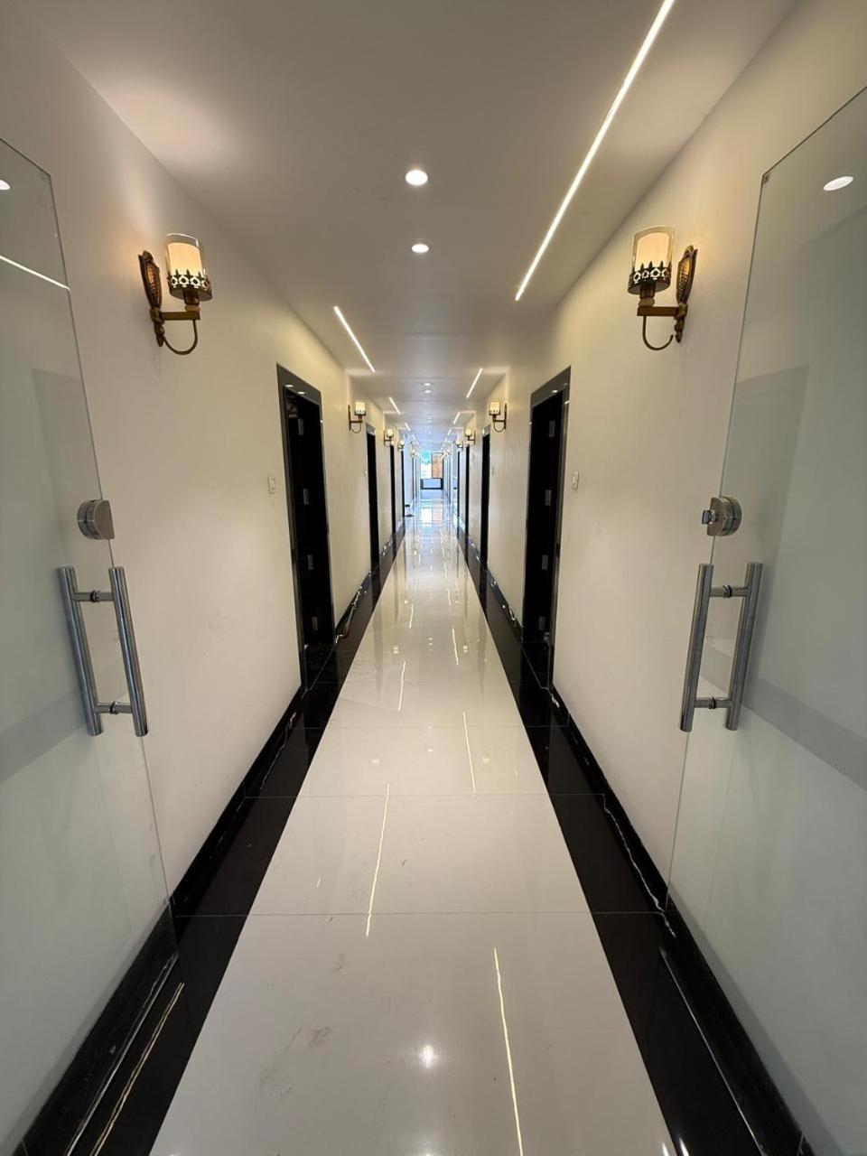 Hotel Madhuban 奥兰加巴德 外观 照片